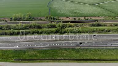 荷兰高速公路和城际列车的飞行速度很快